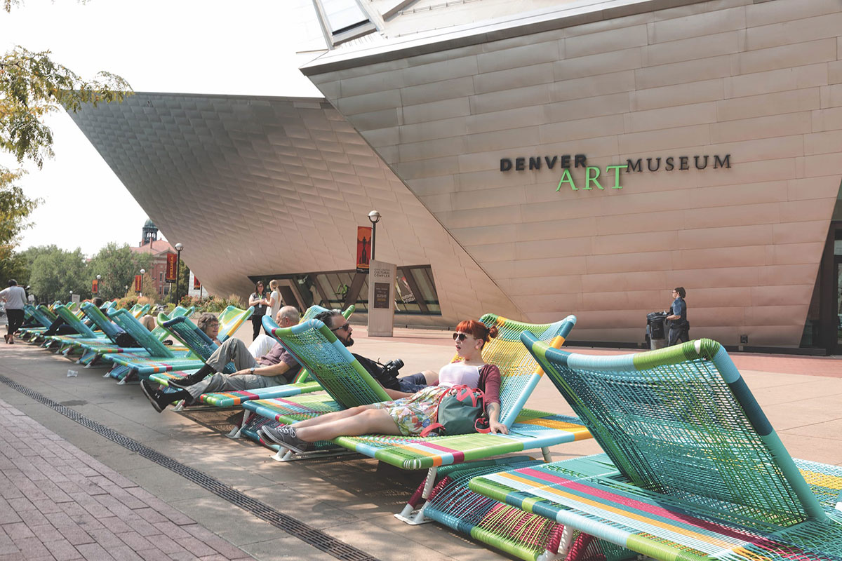 丹佛艺术博物馆对面的这个互动美陈设计，居然还能敲击出属于自己的个性化声音 美陈网站 美陈前沿 