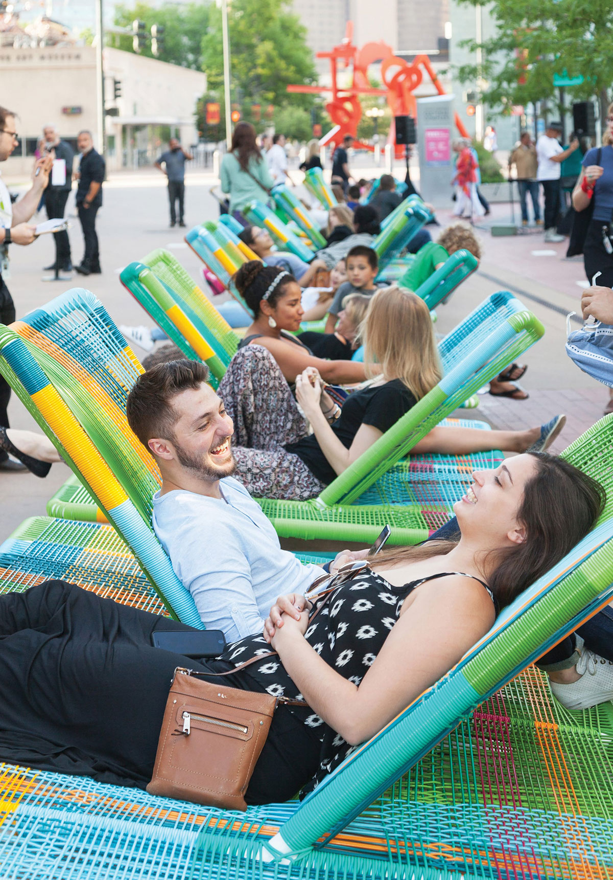 丹佛艺术博物馆对面的这个互动美陈设计，居然还能敲击出属于自己的个性化声音 美陈网站 美陈前沿 