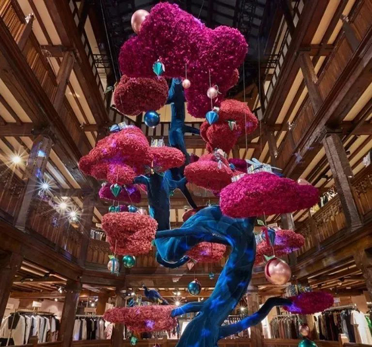 奇幻童话的美陈设计怎能少，Liberty London空中漂浮着一棵神奇的植物 美陈网站 美陈前沿 