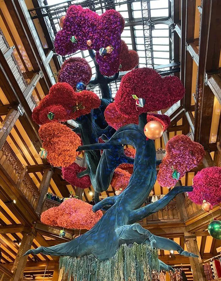 奇幻童话的美陈设计怎能少，Liberty London空中漂浮着一棵神奇的植物 美陈网站 美陈前沿 