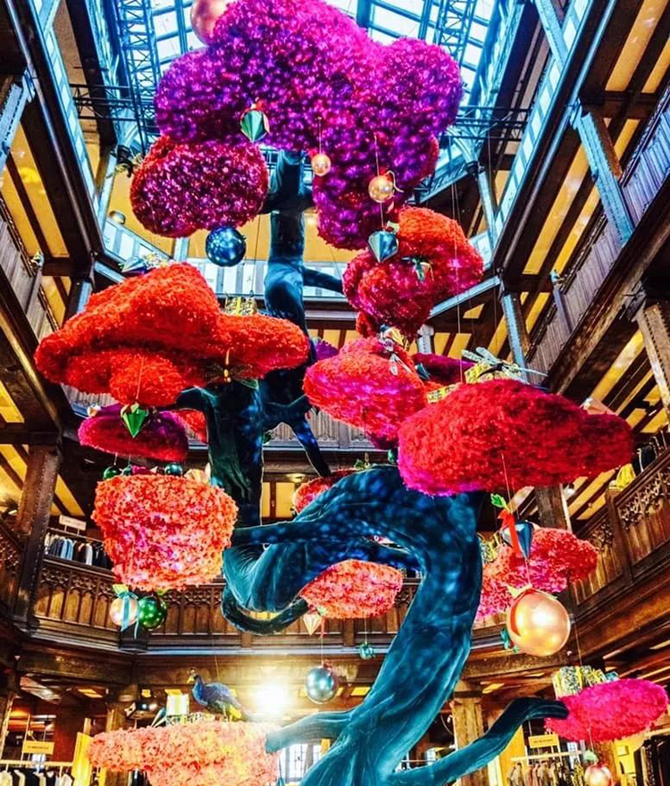 奇幻童话的美陈设计怎能少，Liberty London空中漂浮着一棵神奇的植物 美陈网站 美陈前沿 