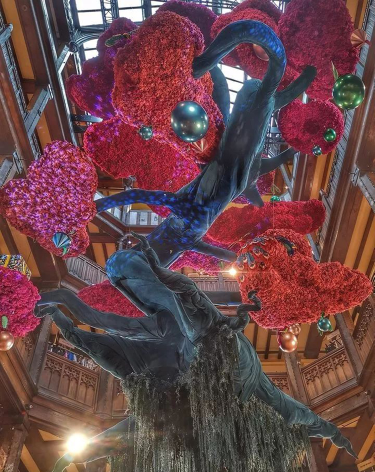 奇幻童话的美陈设计怎能少，Liberty London空中漂浮着一棵神奇的植物 美陈网站 美陈前沿 