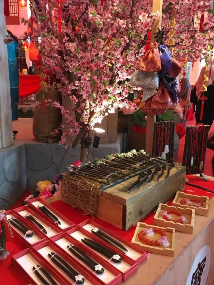 新春商场展览活动就该别开生趣，就算中西合璧也是年味十足 美陈网站 美陈前沿 