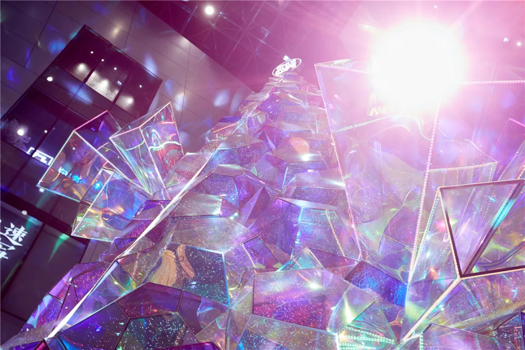 厦门SM幻彩圣诞主题展览活动策划16米宝石般圣诞树闪闪惹人爱 美陈网站 美陈前沿 