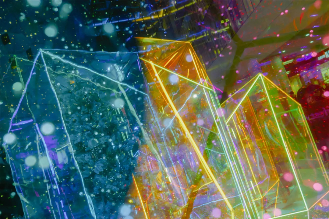 厦门SM幻彩圣诞主题展览活动策划16米宝石般圣诞树闪闪惹人爱 美陈网站 美陈前沿 