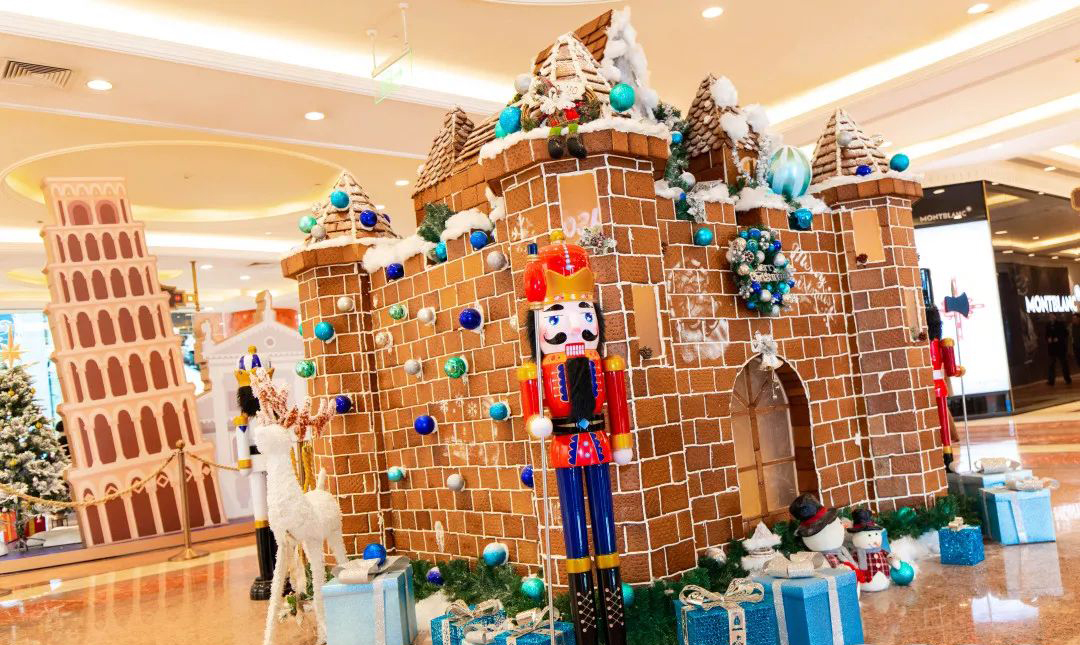 圣诞美陈星光璀璨点亮冬夜，又一精美绝伦童话镇落地了 美陈网站 美陈前沿 