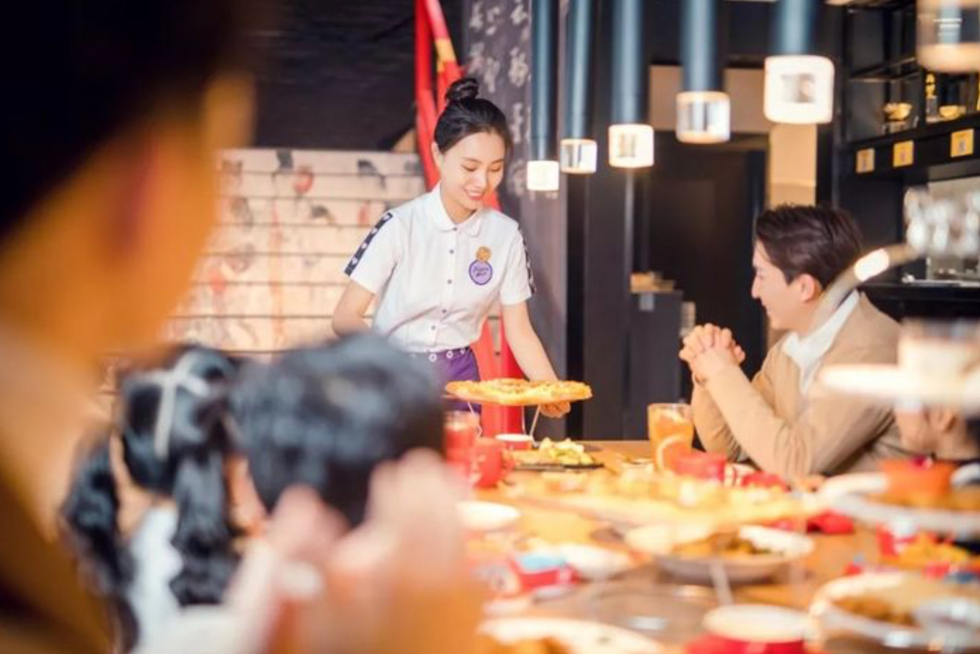 安在餐厅里的历史展览策划，异域文化元素更是惊鸿一瞥 美陈网站 美陈前沿 