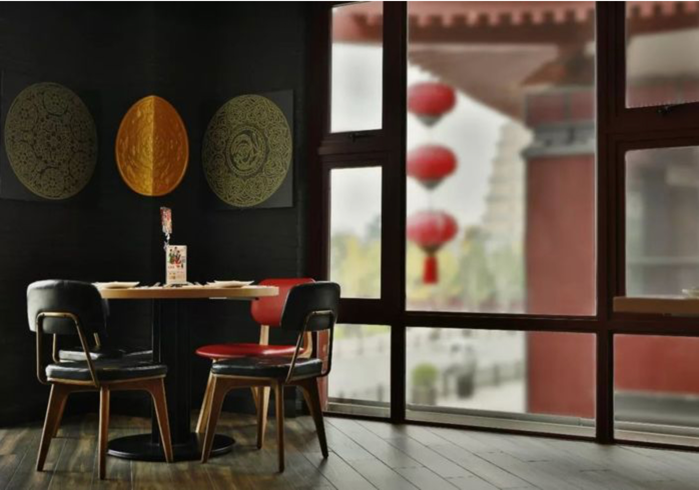 安在餐厅里的历史展览策划，异域文化元素更是惊鸿一瞥 美陈网站 美陈前沿 