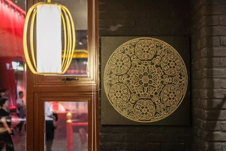 安在餐厅里的历史展览策划，异域文化元素更是惊鸿一瞥 美陈网站 美陈前沿 