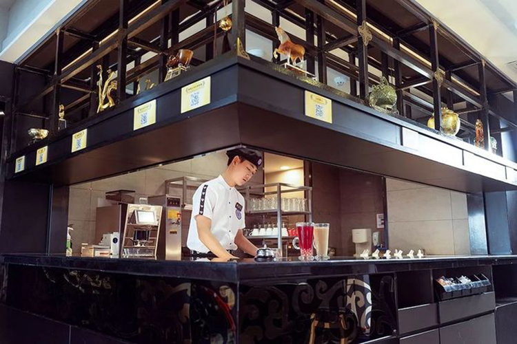 安在餐厅里的历史展览策划，异域文化元素更是惊鸿一瞥 美陈网站 美陈前沿 