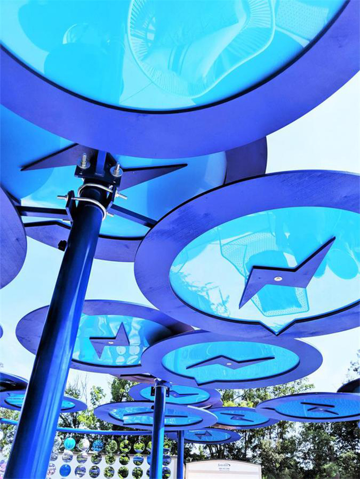 Facebook在音乐节活动中策划的这个完全沉浸式互动环境，也太迷人了吧 美陈网站 美陈前沿 