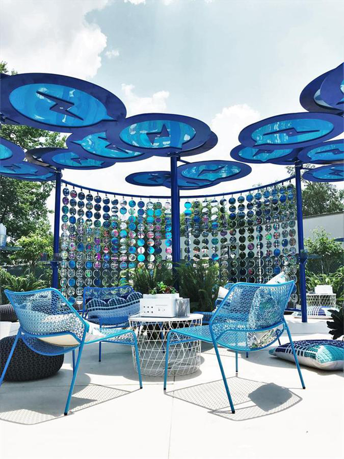 Facebook在音乐节活动中策划的这个完全沉浸式互动环境，也太迷人了吧 美陈网站 美陈前沿 