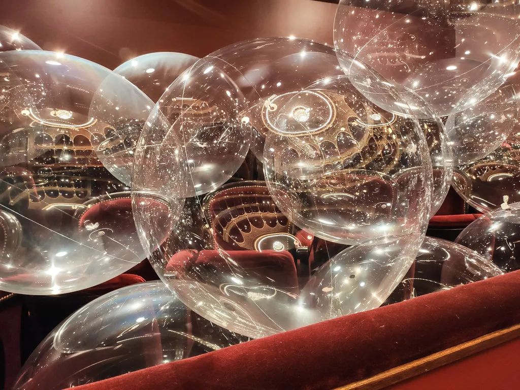 法国巴黎夏特莱大剧院的这个艺术活动装置策划美翻了！ 美陈网站 美陈前沿 