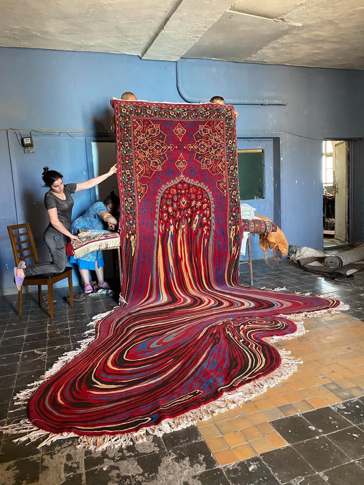 A Staggering Sculptural Rug by Artist Faig Ahmed Pours into an Amorphous Puddle | Colossal 美陈网站 美陈前沿 
