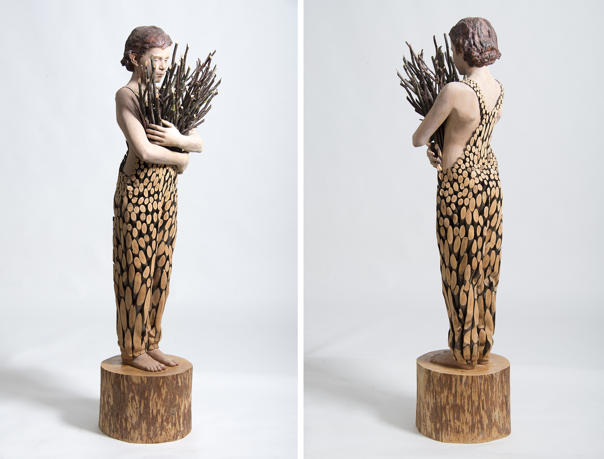 Playfulness and Imagination Inform the Textured Wooden Sculptures of Artist Efraïm Rodríguez | 国外美陈 美陈网站 美陈前沿 