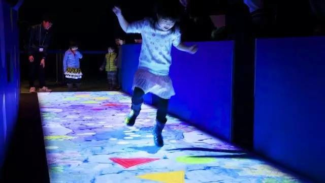 请你去看teamLab最新深圳展 - 美陈网站 美陈推荐 美陈网站 美陈前沿 