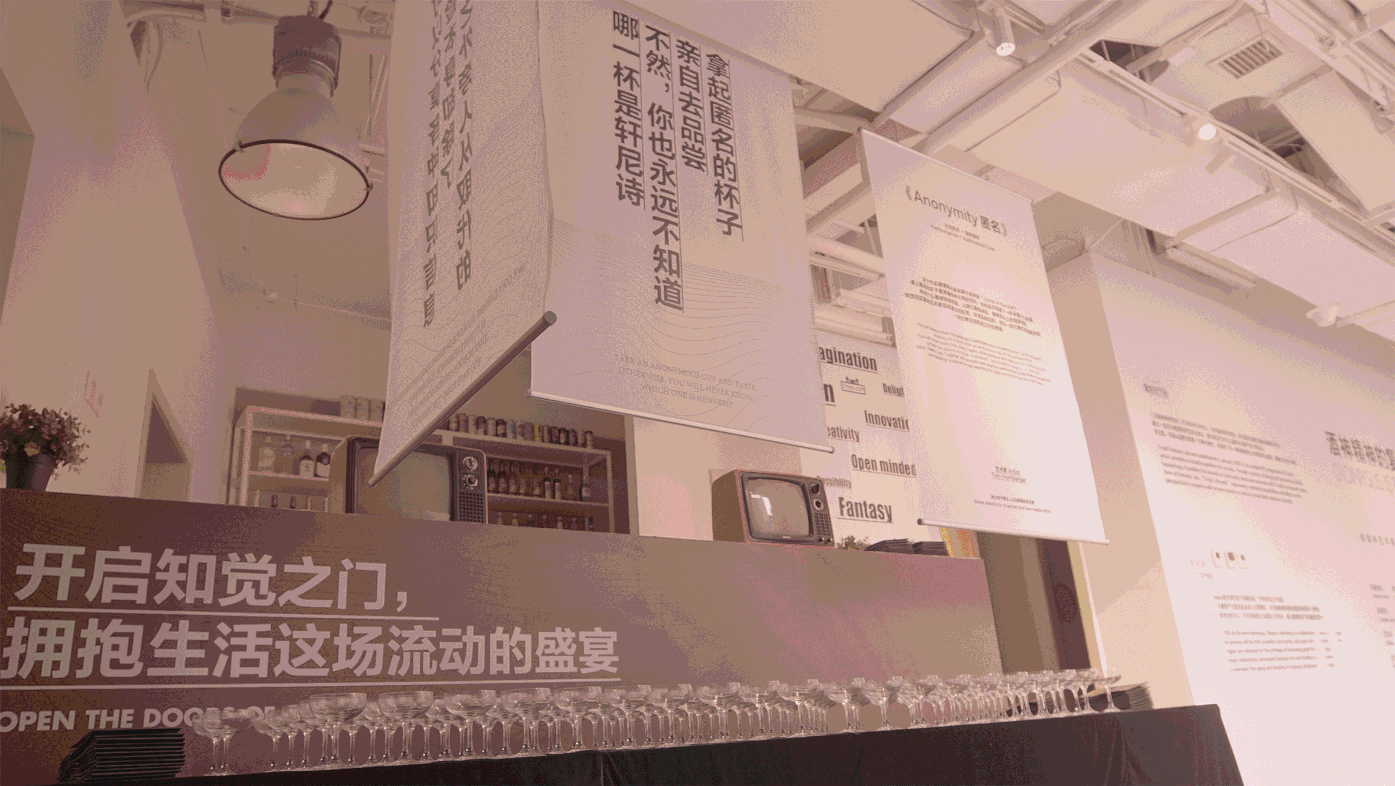 1535692665389404.gif