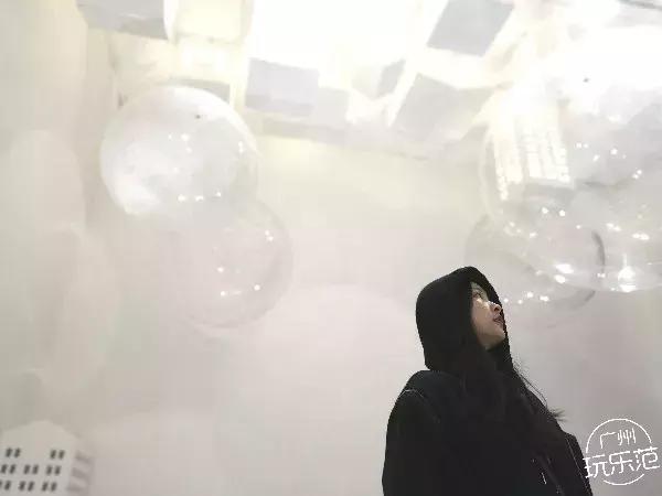 广州新拍摄地标，白色旋转楼梯免费拍！还有热气球、镜屋……