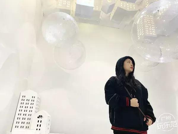 广州新拍摄地标，白色旋转楼梯免费拍！还有热气球、镜屋……