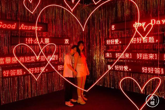 20万人打过卡的双什么人展，果然够潮够硬核