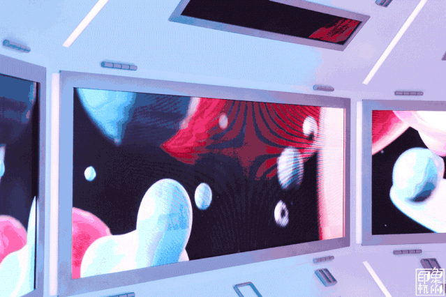640_14.gif