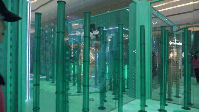 640_17.gif