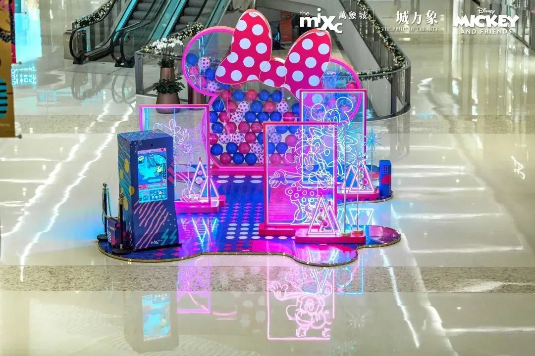 重庆万象城“米奇和朋友们”商场特展