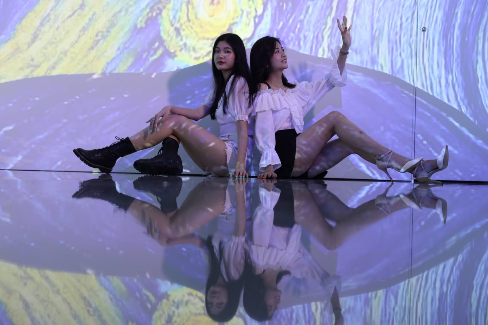 沉浸式互动体验 & 湿拓画艺术展-Garip Ay 