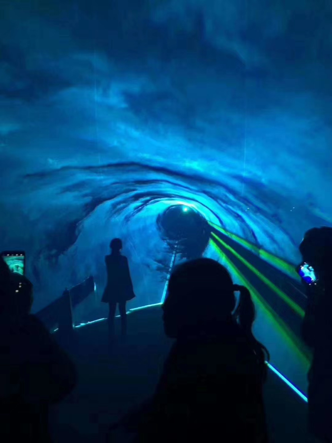 户外激光秀 30瓦全彩北极之光展示 激光秀最新推荐