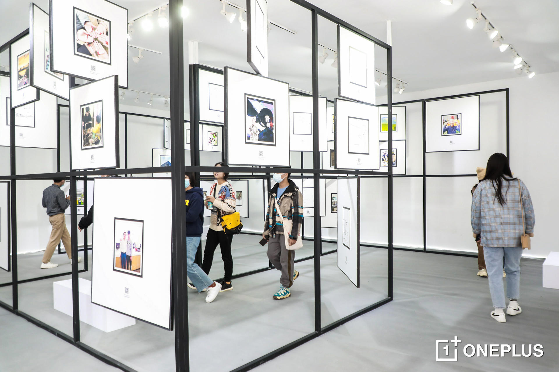 OnePlus一加「时光绘影展」
