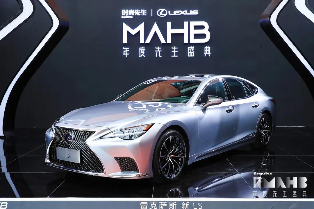 众多明星现身第十七届MAHB年度先生盛典