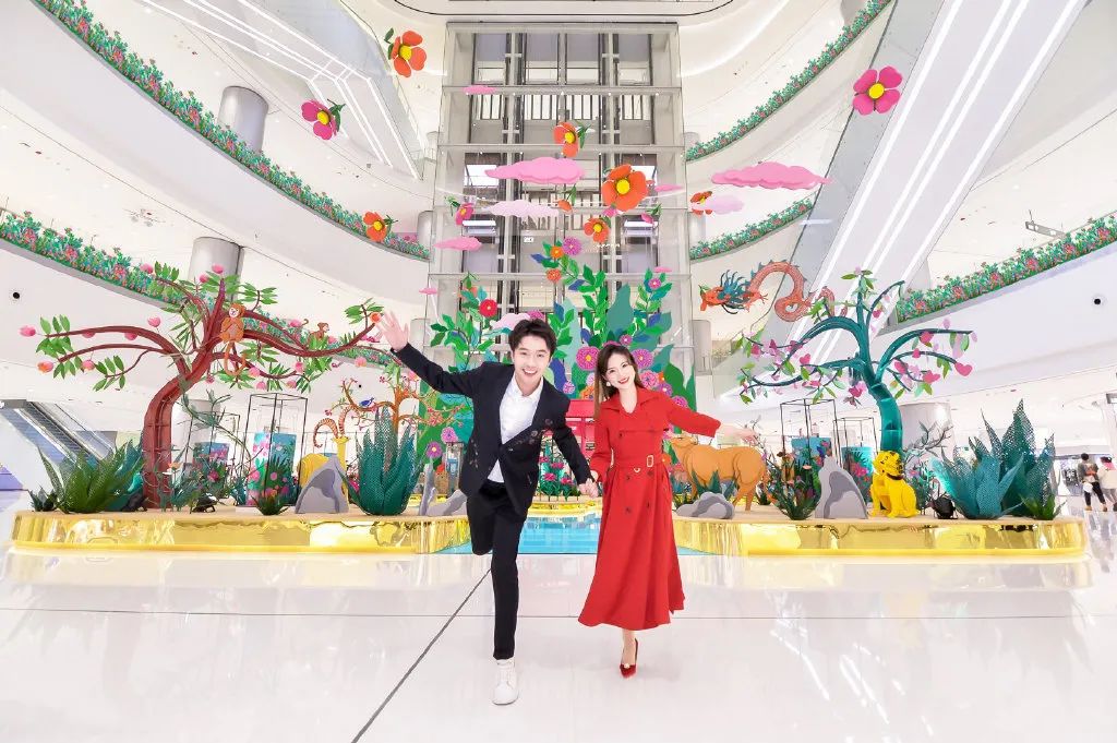 长沙IFS新春美陈“星禧绽放”华中首展