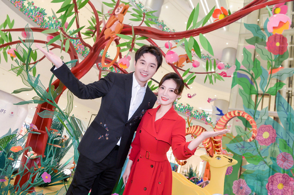 长沙IFS新春美陈“星禧绽放”华中首展