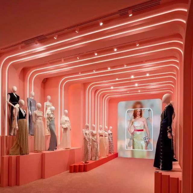 粉色风潮·Louis Vuitton 160周年大展