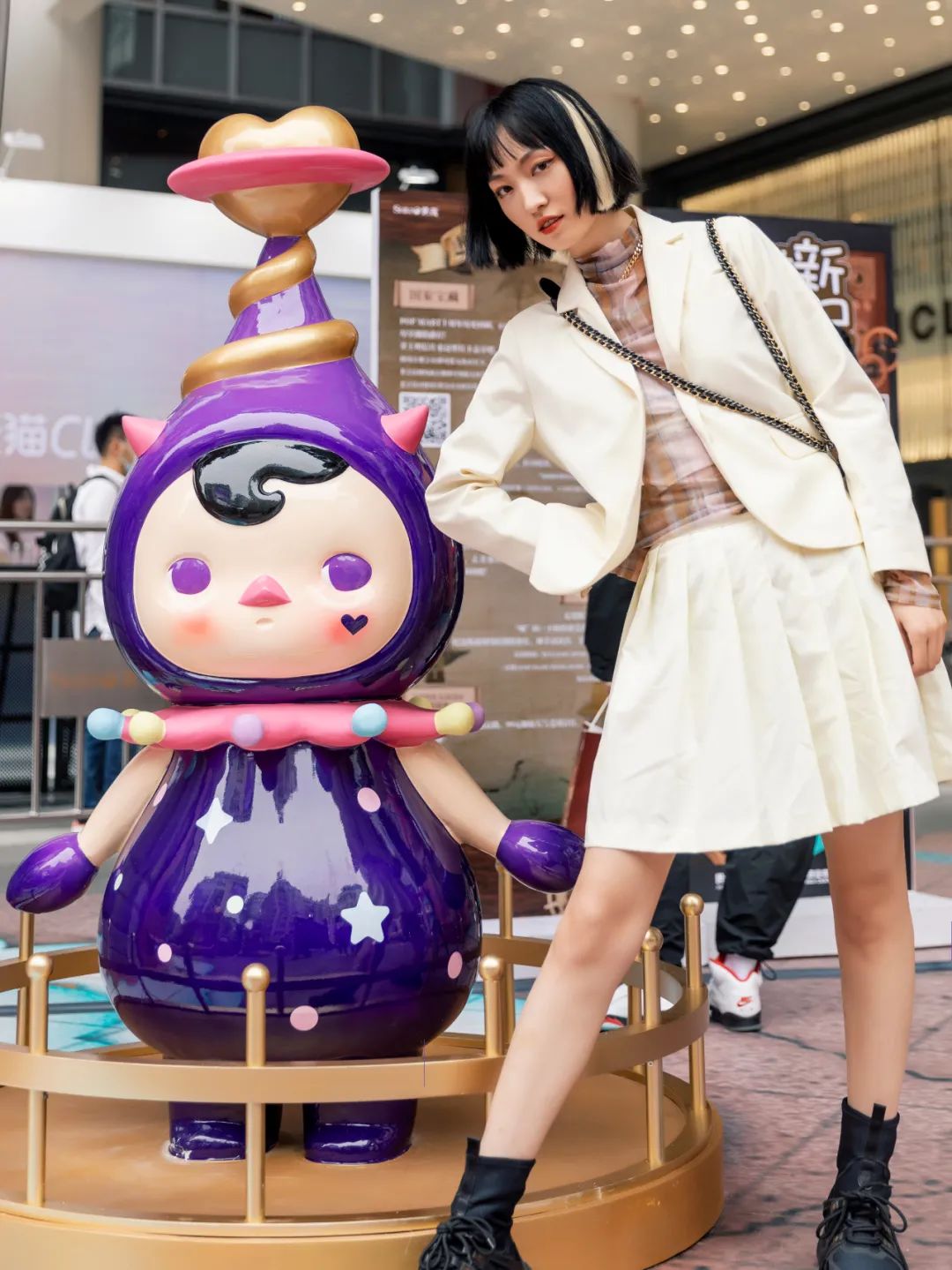 上海世茂POP MART泡泡玛十周年展“潮酷冒险岛”