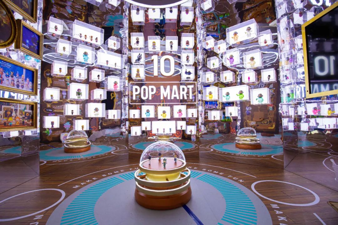 上海世茂POP MART泡泡玛十周年展“潮酷冒险岛”