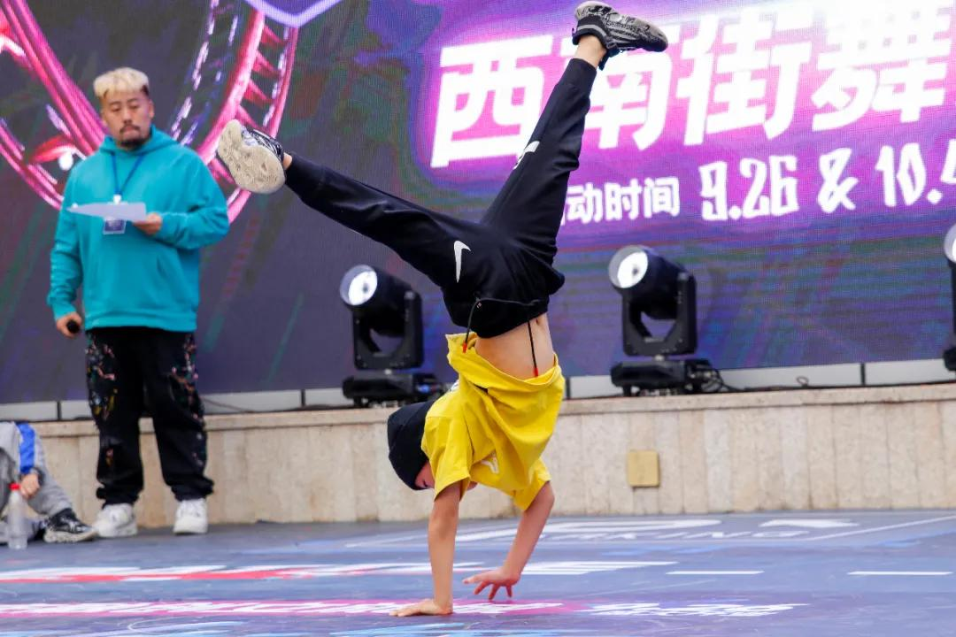 重庆融创文旅城，现场欢乐沸腾！