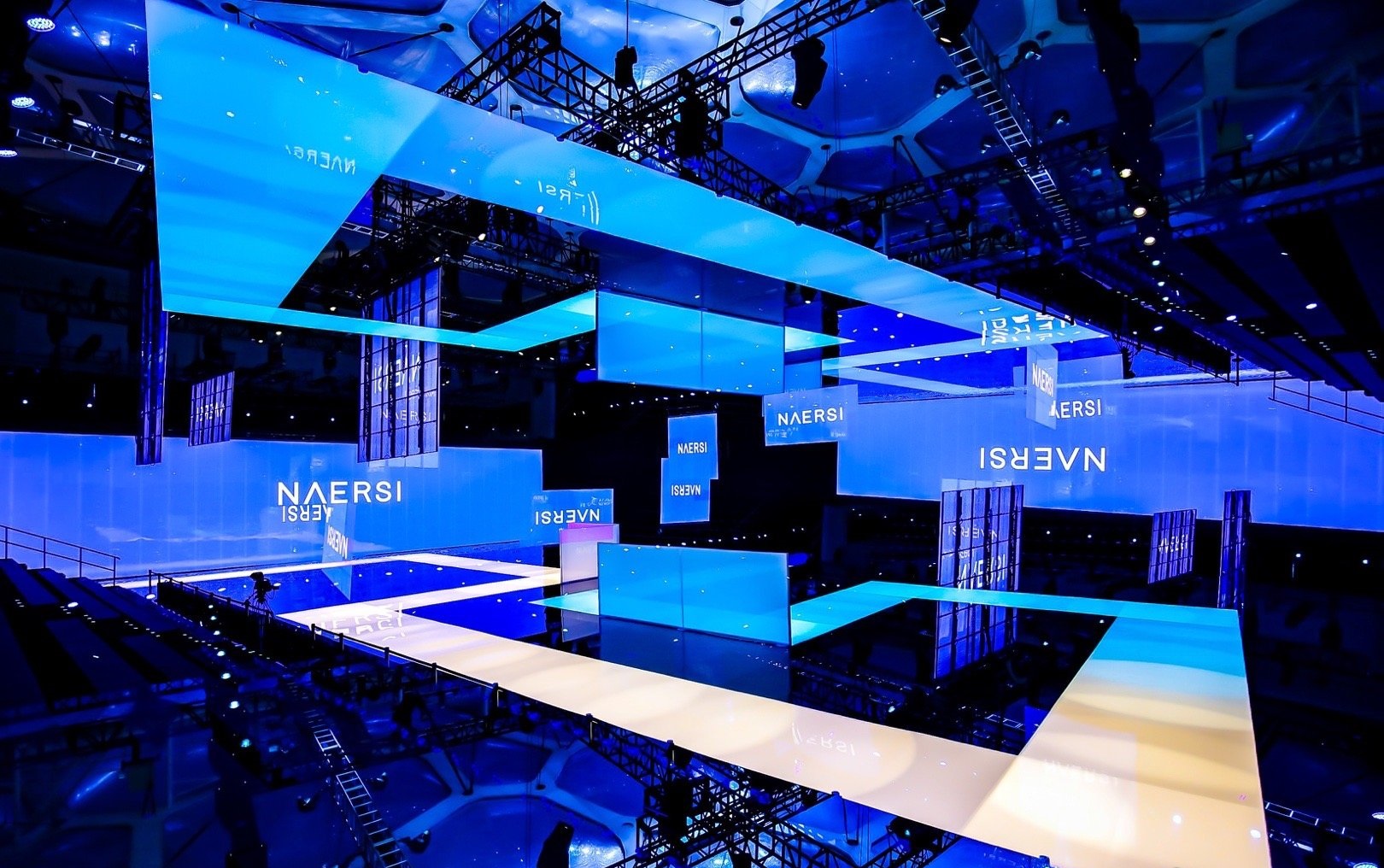 NAERSI “25°LAN”2021春夏系列发布会