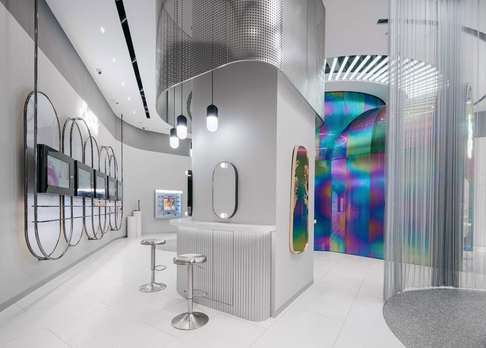 B+Tube油罐智能新零售美妆集合店，长沙