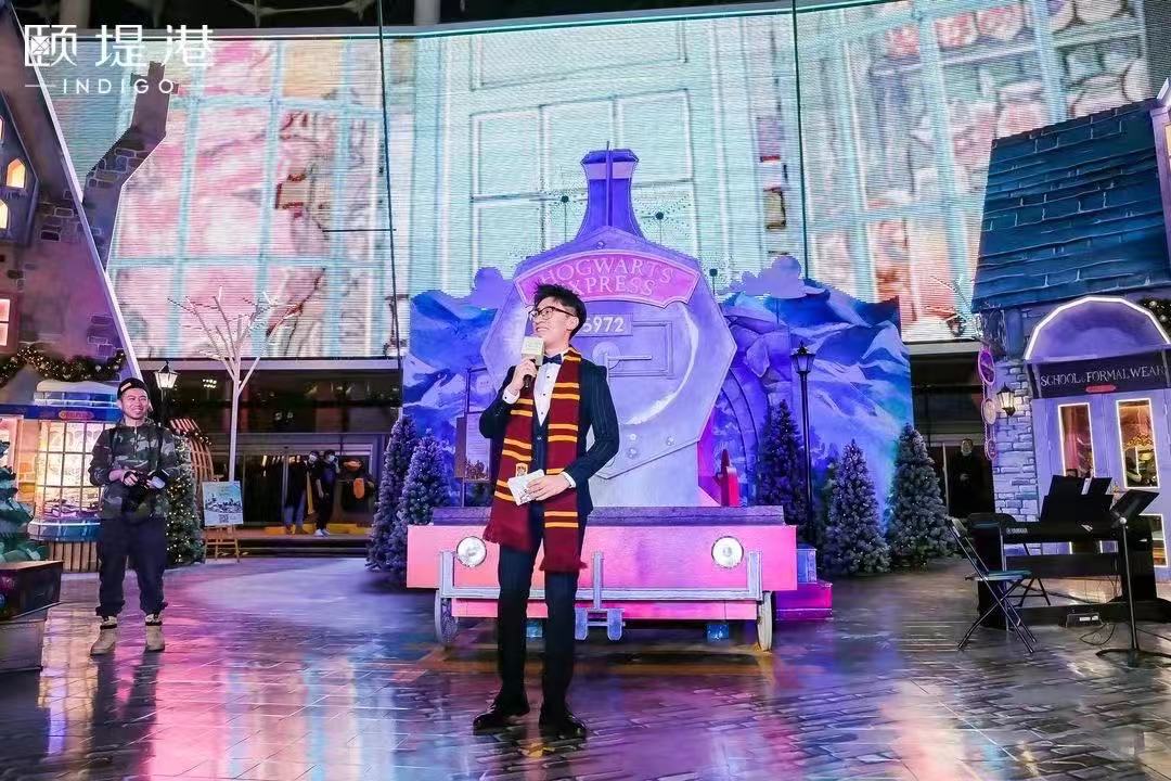 搭乘霍格沃茨的特快列车前往哈利·波特的魔法假日弹幕互动魔法拍