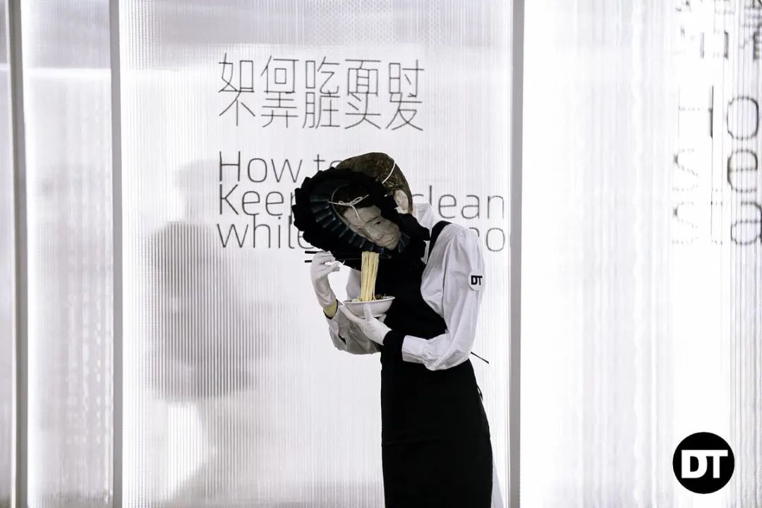 DT艺术展 | 钢筋水泥中分割重组了空间