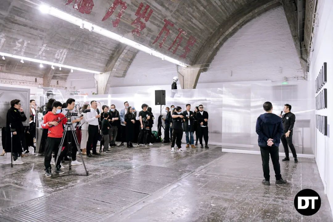 DT艺术展 | 钢筋水泥中分割重组了空间