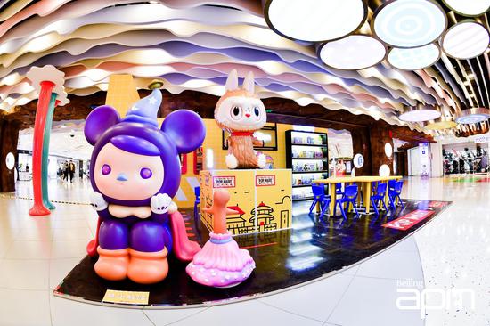 “不定义玩无界” POPMART X APM城市开箱全国首展