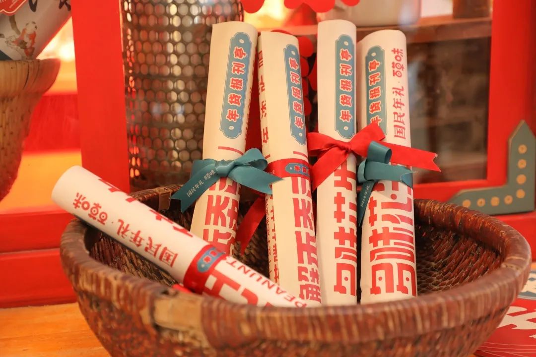 百草味“年货报刊亭”体验年味