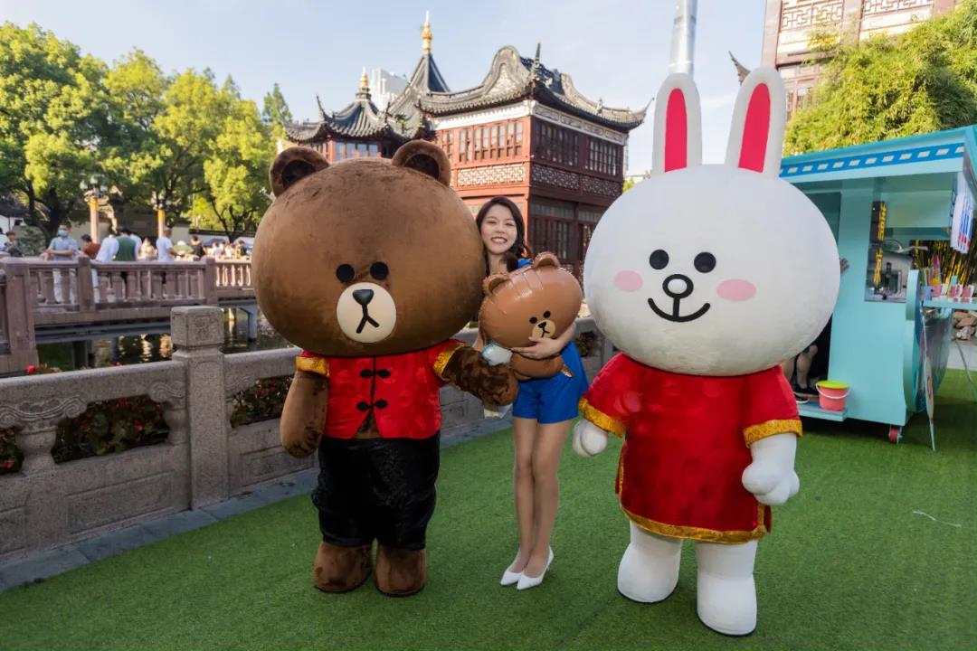 LINE FRIENDS携手豫园商城 举办七夕情人节庙会活动
