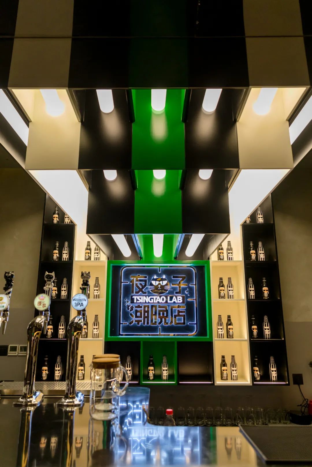 青岛啤酒“夜猫子潮晚店”