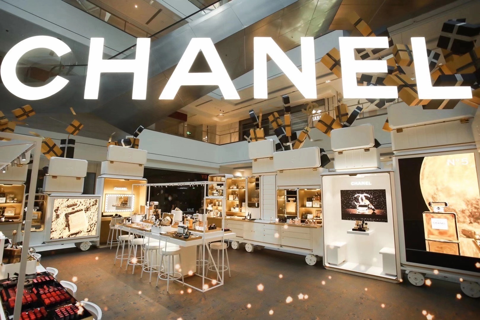 CHANEL香奈儿五号巡展