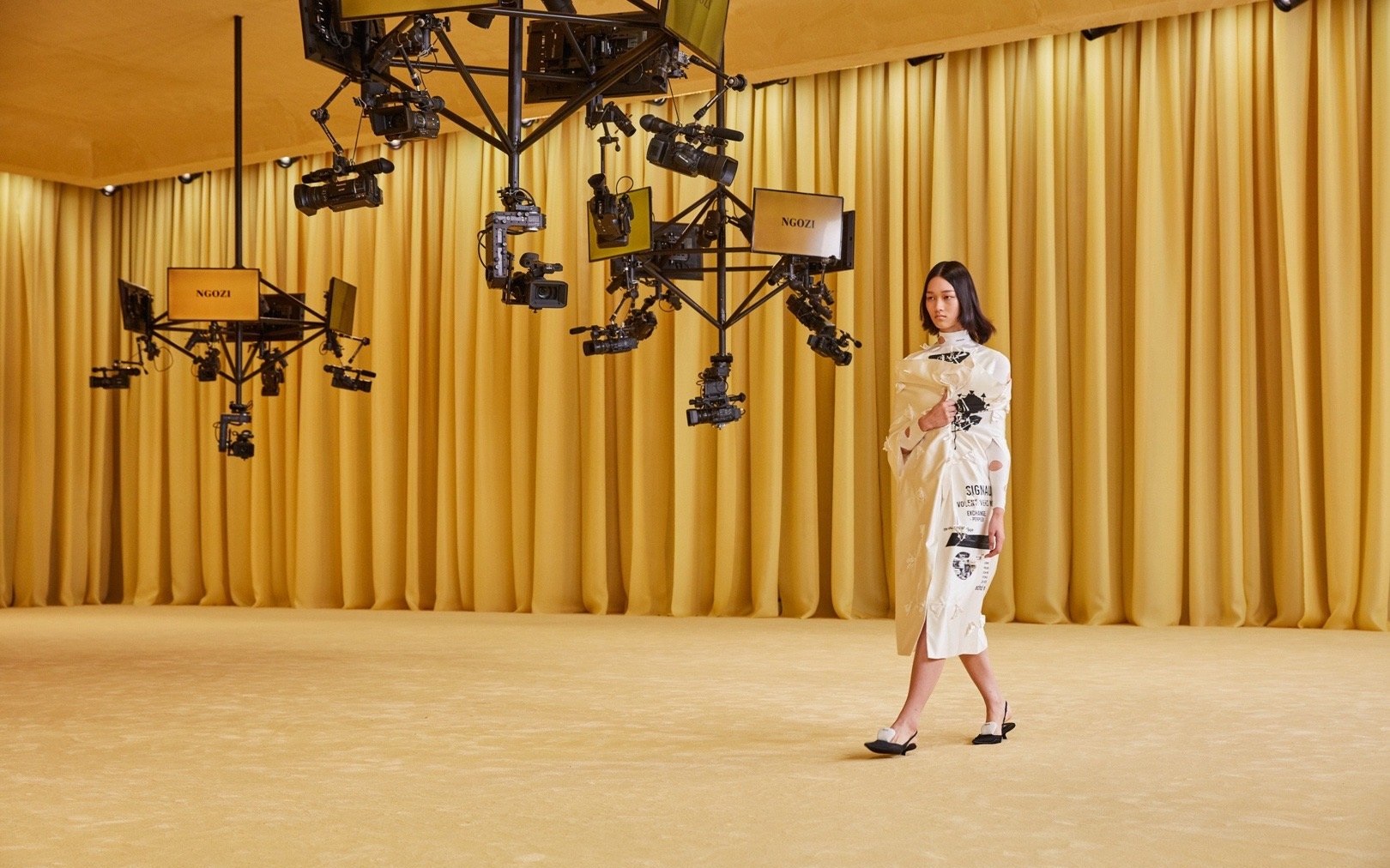 Prada2021春夏女装时装秀