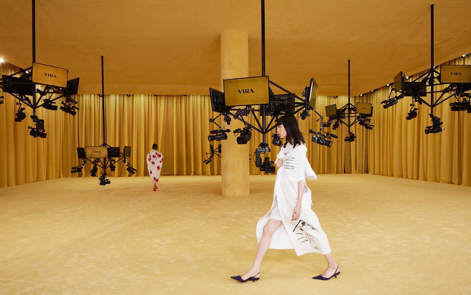 Prada2021春夏女装时装秀