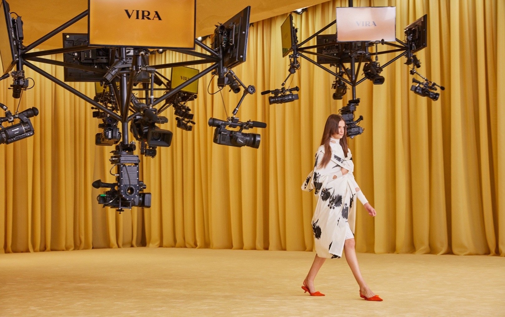 Prada2021春夏女装时装秀